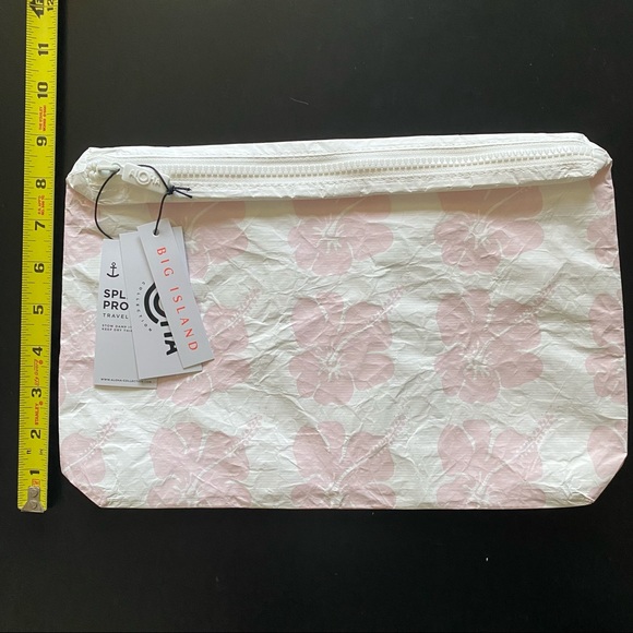 ALOHA Collection Mid Hibiscus Bloom Pouch - Picture 2 of 8